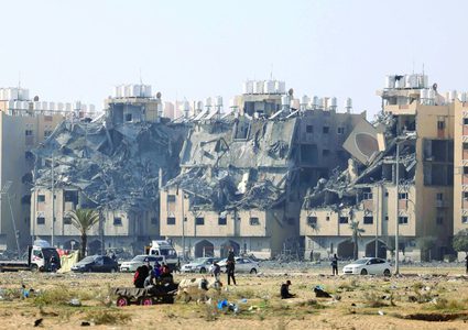 آمال التوصل لوقف إطلاق النار تتلاعب بالمواطنين في قطاع غزة