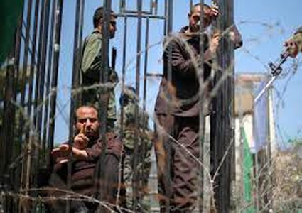 أمين شومان يكشف عن الأوضاع الكارثية للأسرى الفلسطينيين عشية اليوم العالمي للأسير