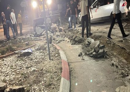 الاحتلال يقتحم مدينة طولكرم ويحاصر مخيم نور شمس ويدمر البنية التحتية