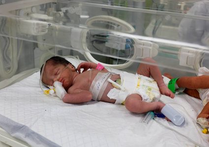 "روح" .. طفلة من غزة تولد من رحم أمها الشهيدة