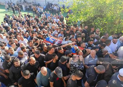 الآلاف يشيعون 13 شهيدا في مخيم نور شمس شرق طولكرم