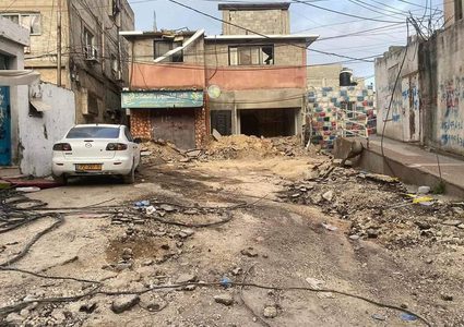 آثار الدمار الذي خلفه عدوان الاحتلال في مخيم نور شمس بمدينة طولكرم