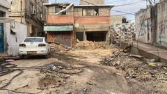 آثار الدمار الذي خلفه عدوان الاحتلال في مخيم نور شمس بمدينة طولكرم