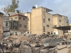 آثار الدمار الذي خلفه عدوان الاحتلال في مخيم نور شمس بمدينة طولكرم