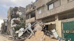 آثار الدمار الذي خلفه عدوان الاحتلال في مخيم نور شمس بمدينة طولكرم