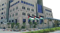 النقد: الاعتداءات المتكررة على فروع المصارف في قطاع غزة تضاعف معاناة المواطنين