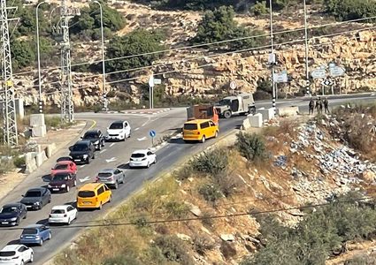 الاحتلال يغلق حاجزي عين سينيا وعطارة شمال رام الله