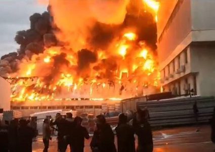 تشكيل لجنة تحقيق في حريق مصنع في أريحا