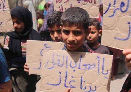 توقف أحد أكبر تكيات دير البلح عن العمل بسبب عدم توفر الكميات اللازمة من الغاز مما يفاقم أزمة الجوع لدى ألاف النازحين غرب دير البلح