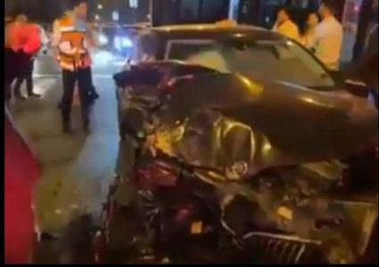 سيارة وزير إسرائيلي اخر تتعرض لحادث واصابة والده