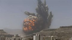 اليمن: قصف أميركي بريطاني يستهدف الحديدة بعد هجمات للحوثيين