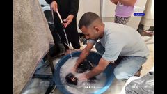 من مشاريع النازحين .. مغسلة في خيمة الصمود مشروع يطعم العشرات