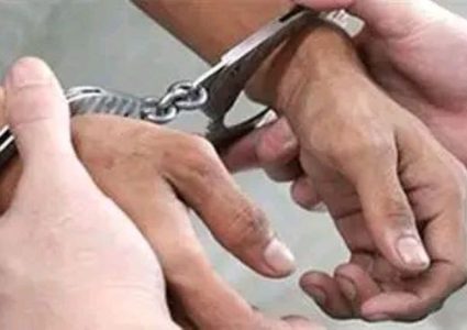 المخابرات تلقي القبض على شخصين من أخطر المطلوبين للعدالة في الخليل