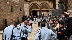 الاحتلال يشدد إجراءات دخول المسيحيين القدس لإحياء الشعائر الدينية بـ"سبت النور"