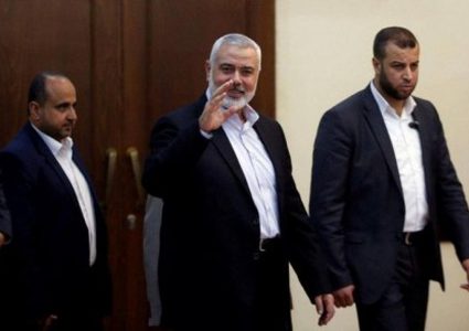 وفد حماس يتوجه للقاهرة لاستكمال المباحثات