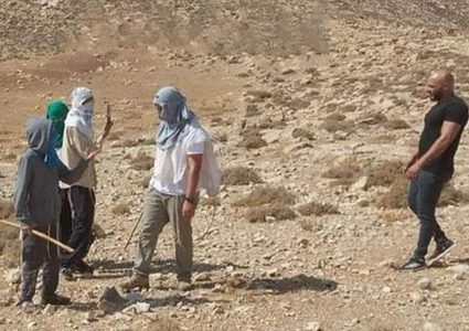 مستوطنون يقتحمون للمرة الثانية تجمع المليحات البدوي شمال غرب أريحا