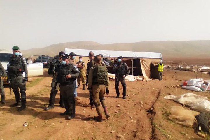 مستوطنون يقتحمون مجددا تجمعا بدويا غرب أريحا