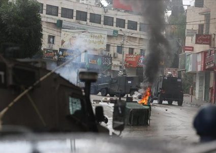 الاحتلال يفجر النقطة الطبية التابعة للهلال الأحمر في مخيم طولكرم