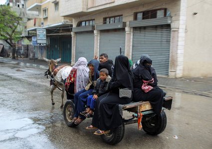 بدلاً من العودة إلى شمال غزة.. نزوح جديد للفلسطينيين في رفح