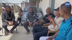 هكذا يعيش قائد منتخب فلسطين السابق لكرة القدم صائب جندية نازحًا في دير البلح