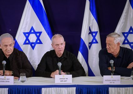 أكسيوس: موافقة حماس على صفقة التبادل فاجأ حكومة الاحتلال