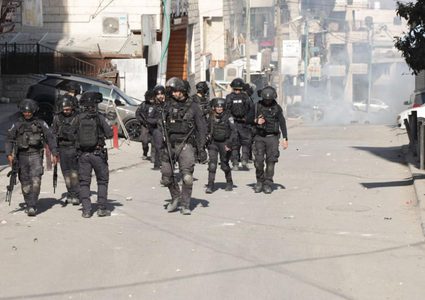 الاحتلال يقتحم مخيم شعفاط تمهيدا لهدم بيت الشهيد جمجوم