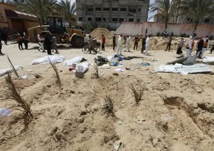 مجلس الأمن يؤكد على ضرورة وصول المحققين إلى المقابر الجماعية في غزة دون عائق