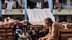 بين الشمال والجنوب.. خيارات أهالي قطاع غزة "أحلاها مرّ"