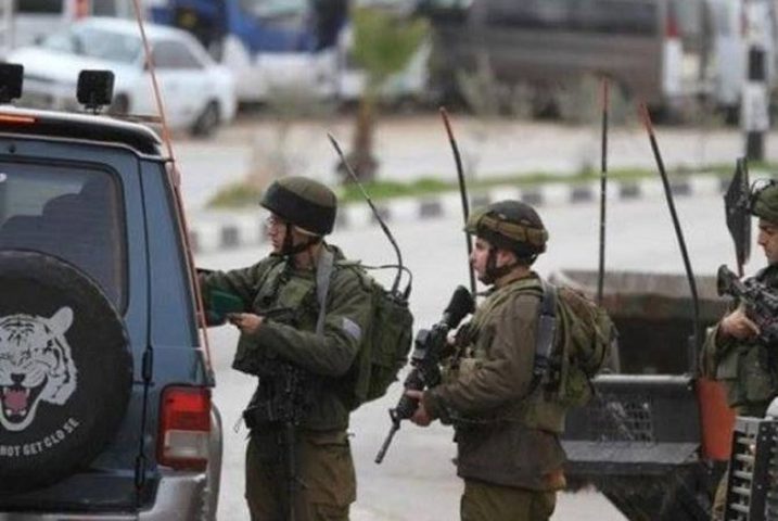 الاحتلال يعتقل شابا من فقوعة