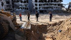 العثور على 80 جثة في 3 مقابر جماعية بمجمع الشفاء الطبي في غزة