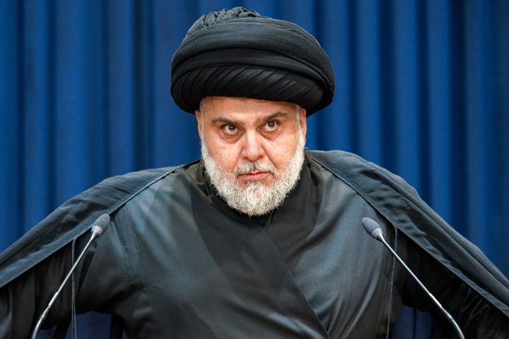 مقتدى الصدر يستعد للعودة إلى الحياة السياسية في العراق