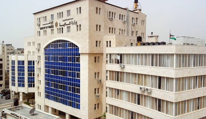 "المالية": الرواتب الثلاثاء بنسبة 50% بحد أدنى 2000 شيقل