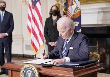 فايننشال تايمز: إدارة بايدن "لها حدودها" في تحمّل تبعات ما تقوم به "إسرائيل"