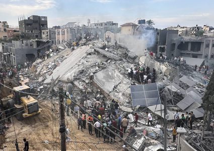 شهيدة وإصابات في قصف على حي الشجاعية واستهداف مخيم جباليا