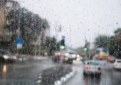 الطقس: الحرارة أدنى من معدلها بحدود 5 درجات وسقوط أمطار متفرقة