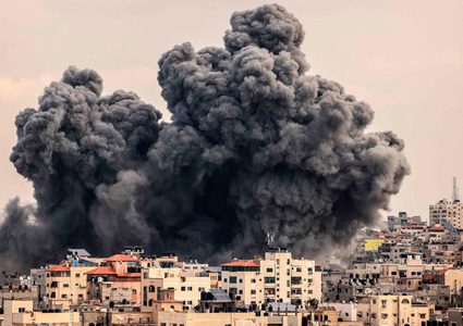 حماس تدين دعوة سيناتور أمريكي إلى قصف غزة بـ"قنبلة نووية"