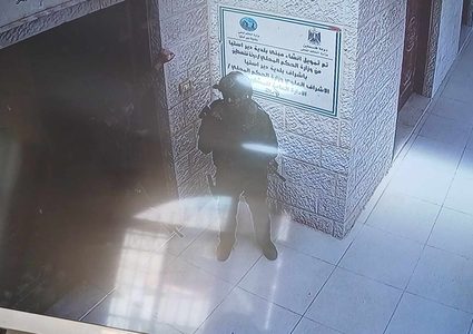 الاحتلال يقتحم بلدية ديراستيا ويعتقل 5 مواطنين