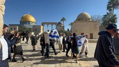 الاقصى يستباج ... أعلام إسرائيلية وصلوات جماعية