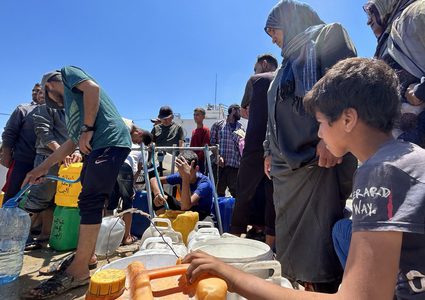 تفاقم أزمة مياه الشرب مع تدفق مئات الآلاف من النازحين من رفح