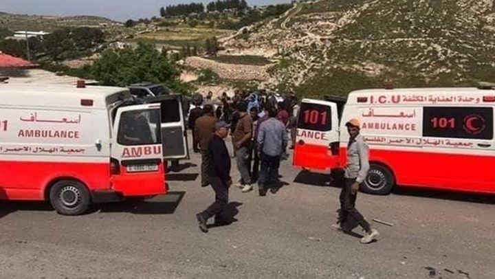 مستوطن يدهس مواطنة من القدس ويصيبها بجروح