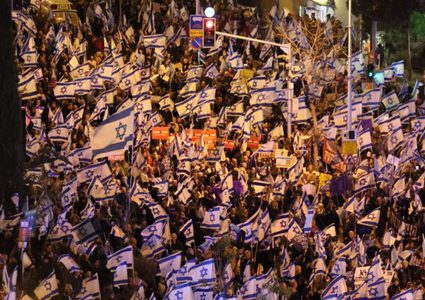 أهالى الأسرى الإسرائيليين يتهمون نتنياهو بمنع صفقة تبادل من أجل أهداف سياسية