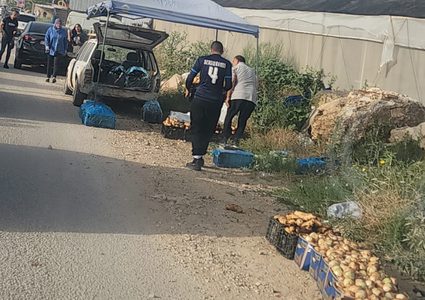 الآلاف من أهلنا في الداخل المحتل عبروا صباح اليوم حاجز الجلمة إلى مدينة جنين، وذلك بعد أن قامت سلطات الاحتلال بإعادة فتحه بعد إغلاق استمر 8 أشهر.