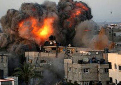 شهداء وجرحى في غارة إسرائيلية على شقة سكنية وسط رفح