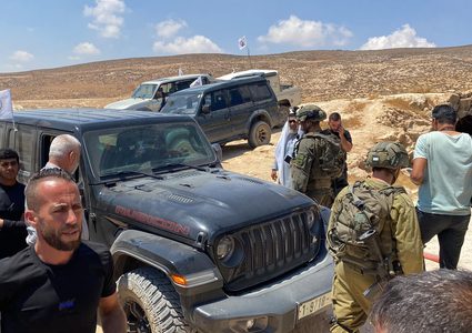 الاحتلال يصادر "مضخة باطون" غرب سلفيت