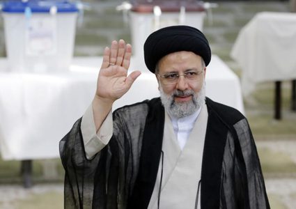 بعد نجاة رئيسين إيرانيين قبله ..هل سيكون مصير رئيسي النجاة أم الموت؟