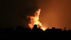 الاحتلال يشن غارات على عدة مناطق في قطاع غزة