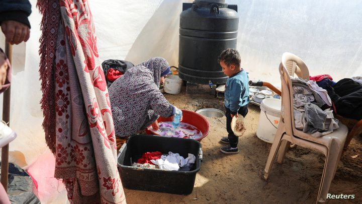 في قطاع غزة.. الناس تكافح من أجل الغذاء والماء بعد فرارهم من رفح