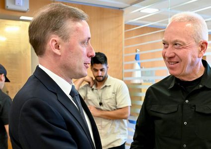 غالانت لمستشار الأمن القومي الأمريكي: ملتزمون بتوسيع العملية البرية في رفح