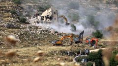 الاحتلال يهدم بناية من أربعة طوابق في أرطاس جنوب بيت لحم