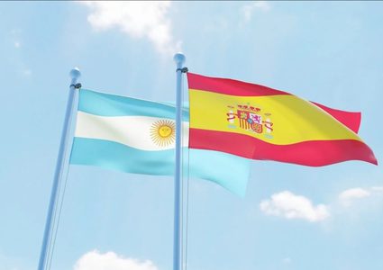 إسبانيا تسحب «نهائياً» سفيرتها لدى الأرجنتين